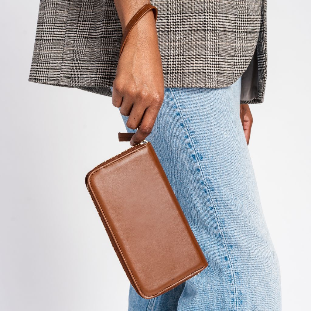 Wallet Wristlet | Saddle - Image 6